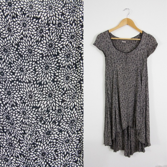 Urban Outfitters Dresses & Skirts - Urban Outfitters Ecote Floral Print Dress